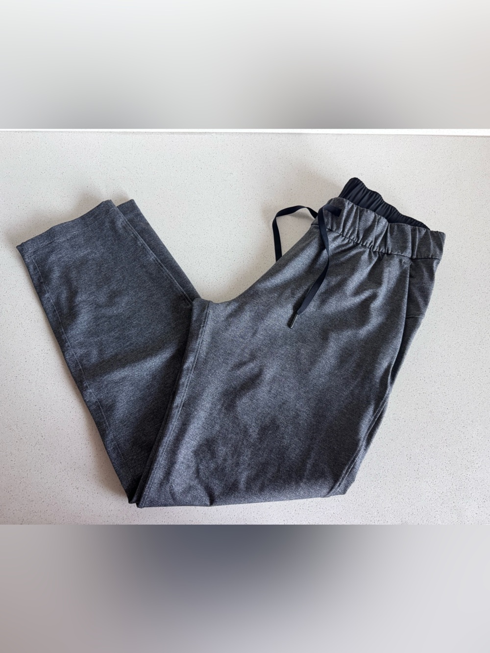 Lululemon On the Fly Jogger - Heathered Grey - sz 6